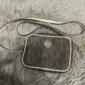 Small Michael Kors crossbody purse